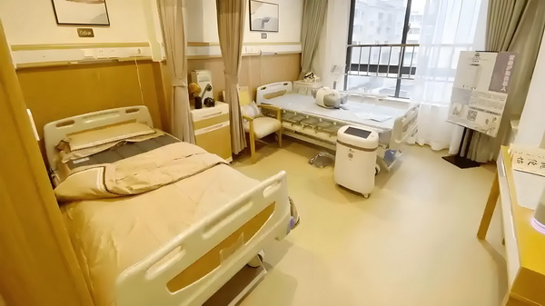深圳入户积分要多少分_2025暑期档大盘票房连续10天破亿 竞争激烈市场时而在